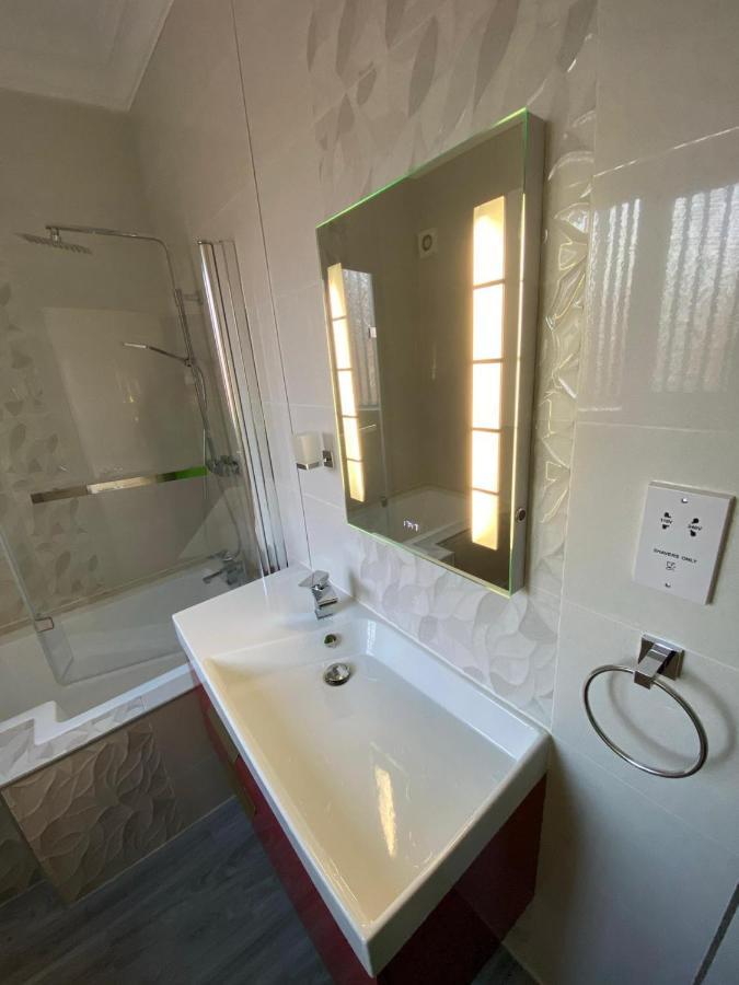 Designer Apartment Apt6 Wolverhampton Exterior photo
